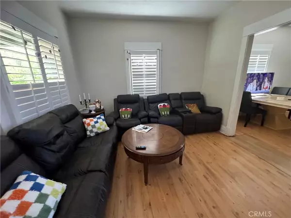 Corona, CA 92879,603 E 8th Street