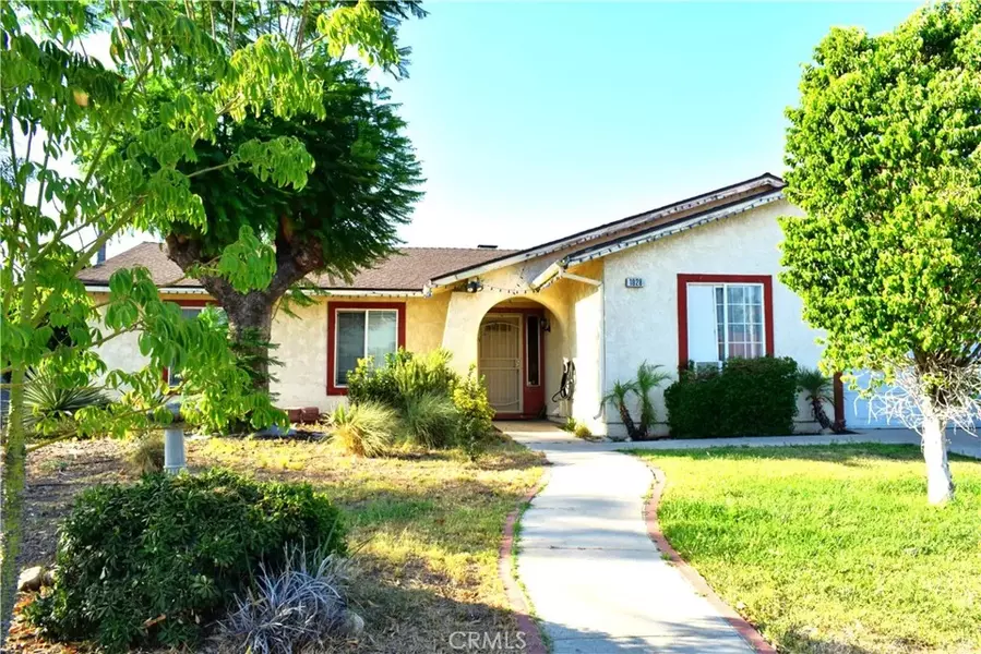 1028 W Woodcrest Street, Bloomington, CA 92316