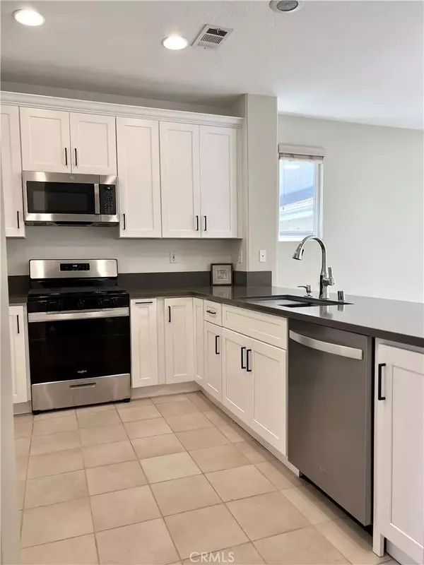 Aliso Viejo, CA 92656,15 Rue Du Chateau