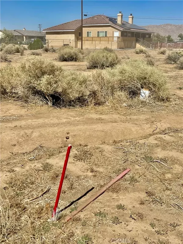 Apple Valley, CA 92307,0 Teepee
