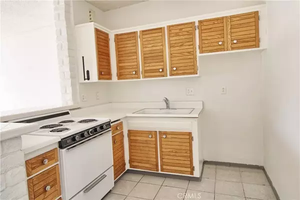Palm Springs, CA 92264,567 Desert Way #2