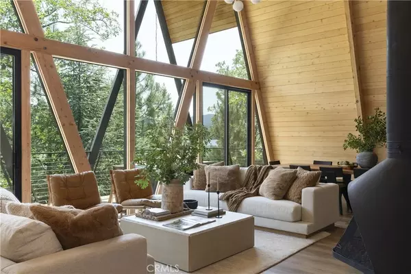 Lake Arrowhead, CA 92352,27592 W Shore Road