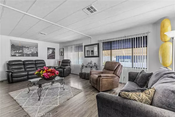 Riverside, CA 92505,4000 Pierce #132
