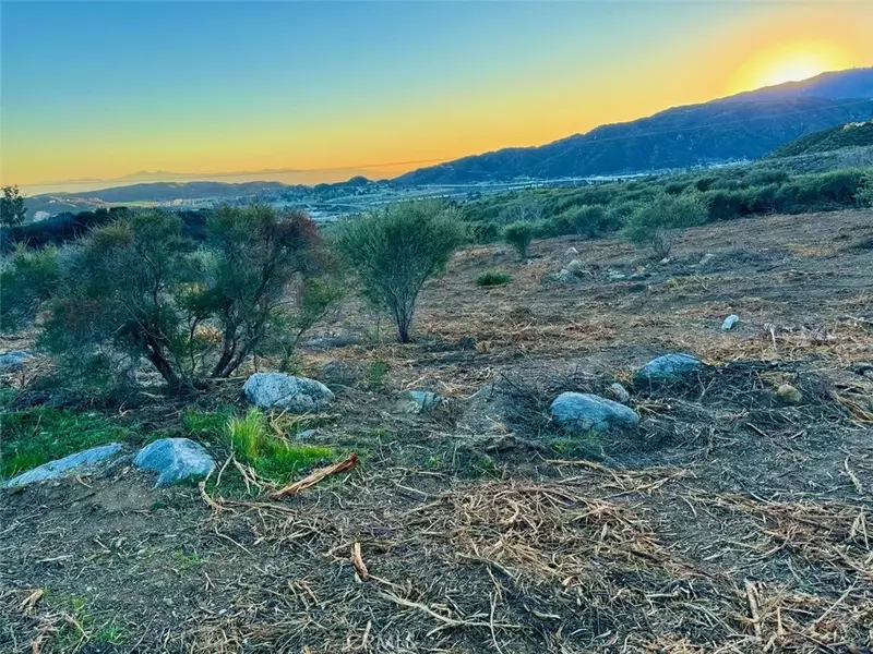 18681 Deercrest Estates, Devore, CA 92407