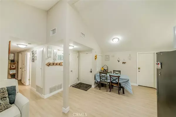 Corona, CA 92879,3516 Briarvale Street