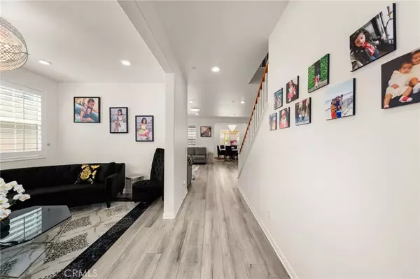 Fontana, CA 92336,5410 Salt Bush Way