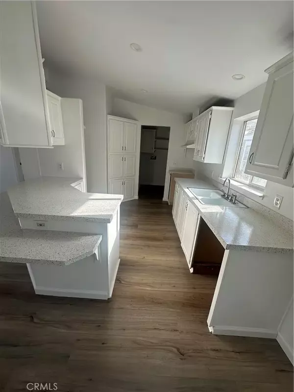 Anaheim, CA 92802,2300 S Lewis #172