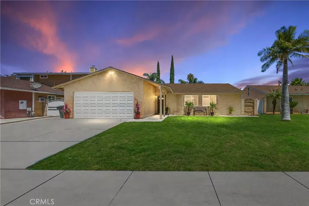 Colton, CA 92324,1049 Long Beach Drive