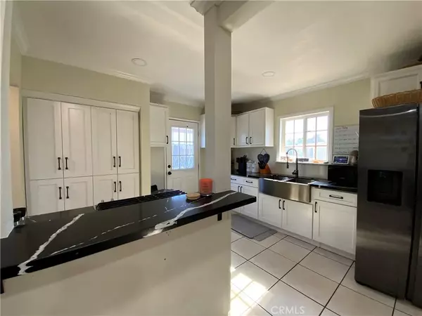 San Bernardino, CA 92410,7715 Rogers Lane