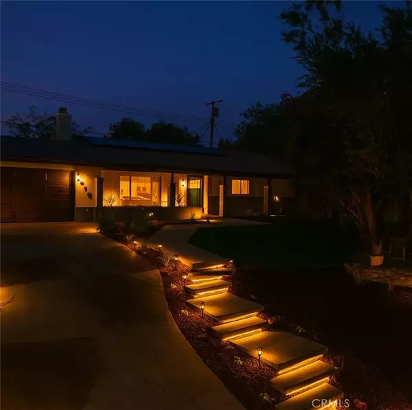 515 Corona Circle, Corona, CA 92879