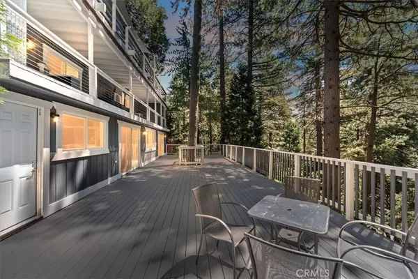 Twin Peaks, CA 92391,26625 Lake Forest Drive