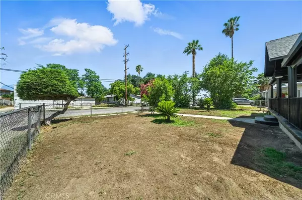 San Bernardino, CA 92405,1996 N G Street