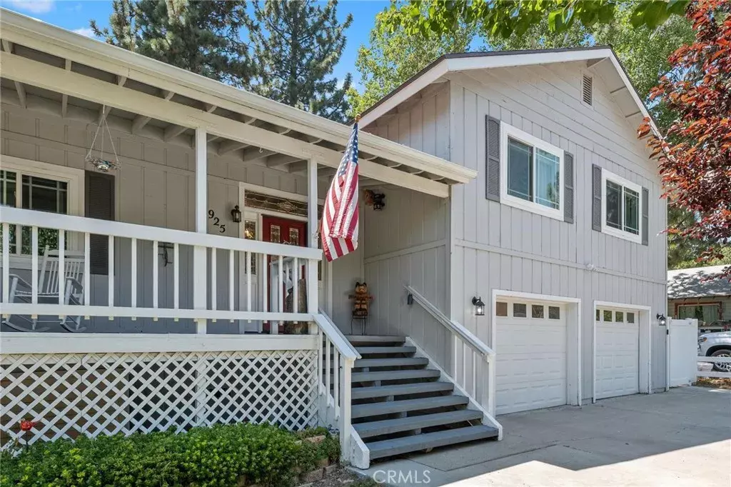 Wrightwood, CA 92397,925 Apple Avenue