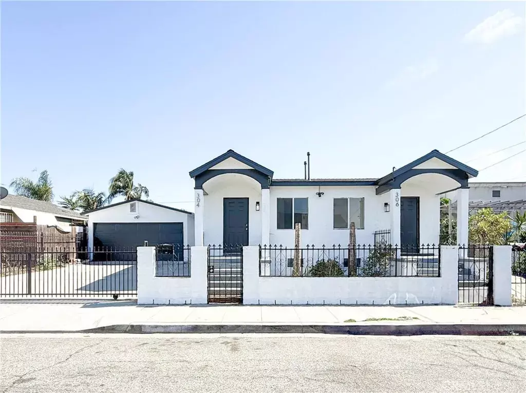 Compton, CA 90220,304 W Cedar Street
