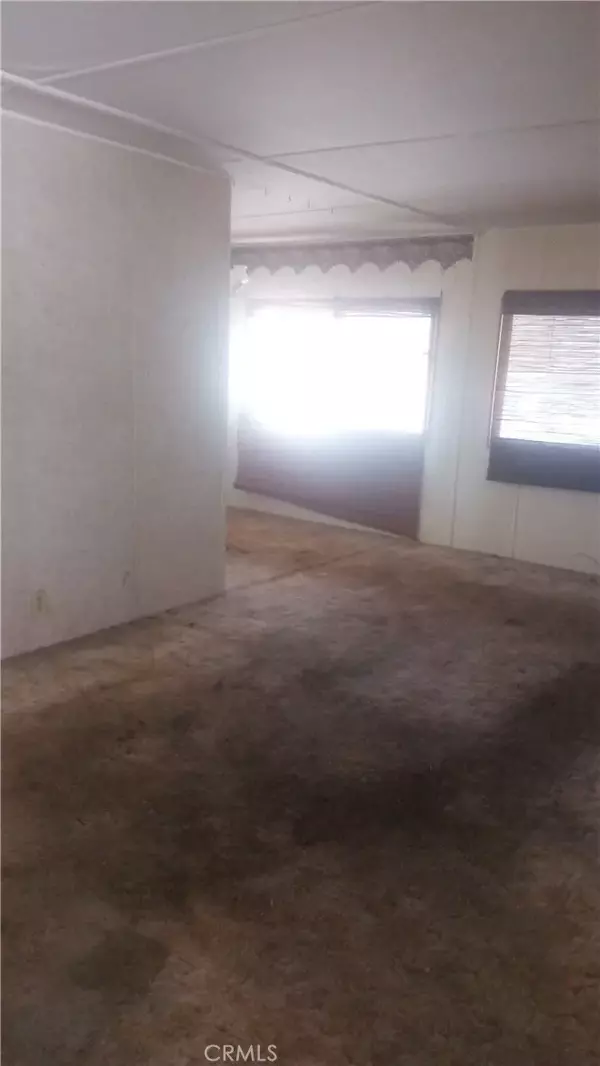 San Jacinto, CA 92583,999 S Santa Fe #15