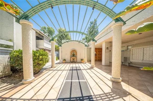 Winnetka, CA 91306,20134 Leadwell Street #337