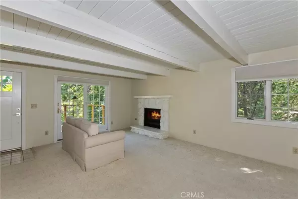 Lake Arrowhead, CA 92352,447 N Grass Valley Road