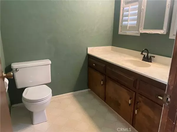 Crestline, CA 92325,652 Knoll Drive