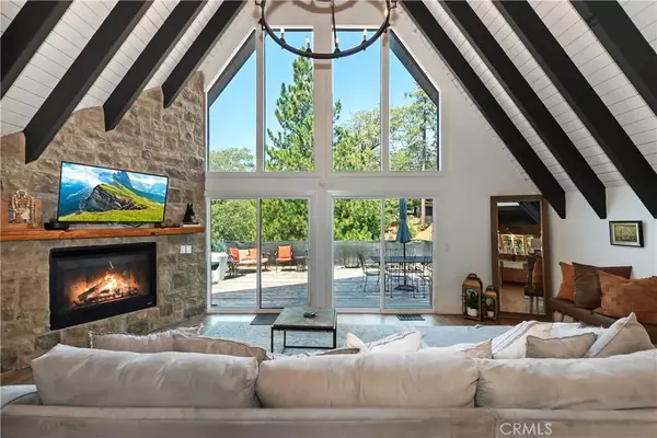 Lake Arrowhead, CA 92352,28596 North Bay Road