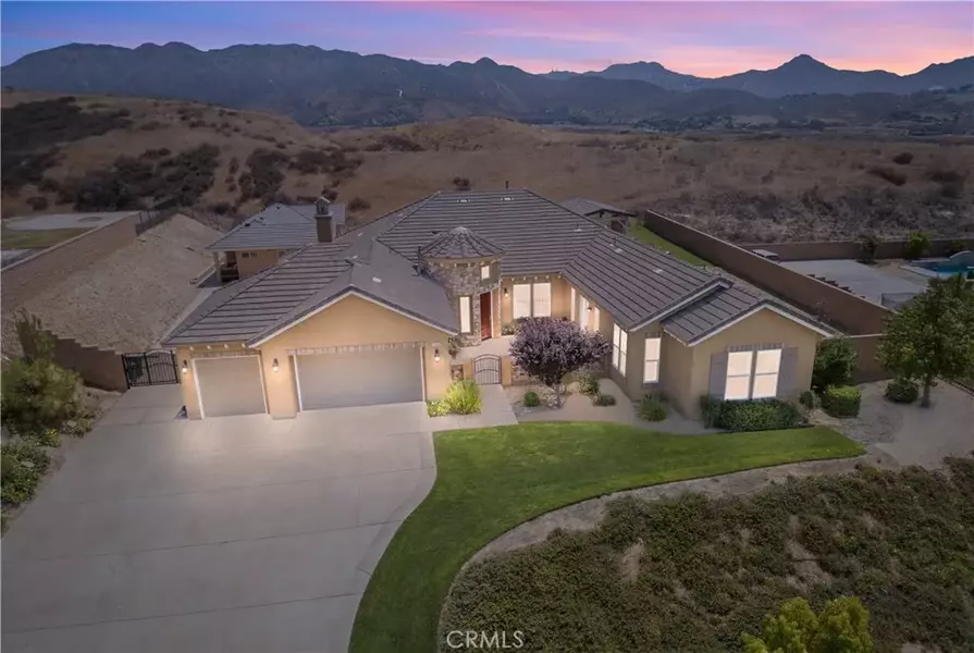 3086 Crystal Ridge Lane, Colton, CA 92324