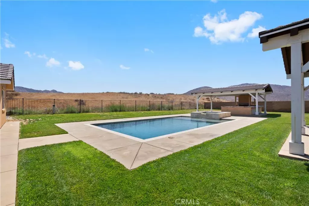 Colton, CA 92324,3086 Crystal Ridge Lane