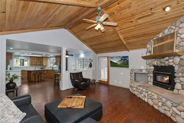 31722 Luring Pines Circle, Running Springs, CA 92382