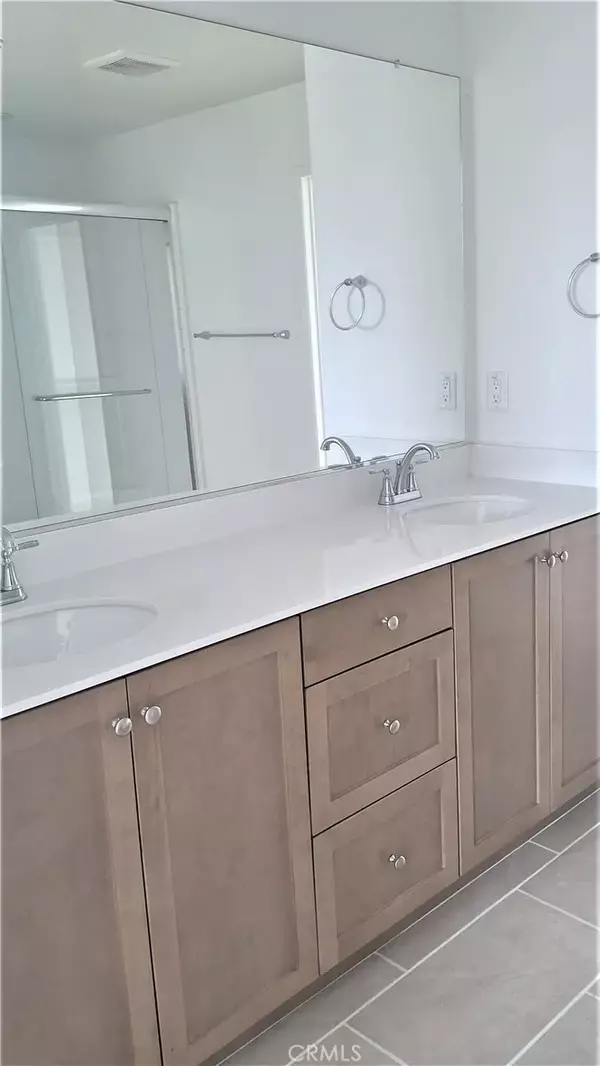 Hemet, CA 92543,328 Planter Court