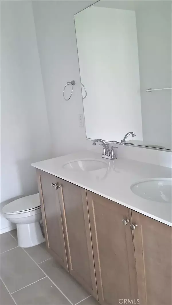 Hemet, CA 92543,328 Planter Court