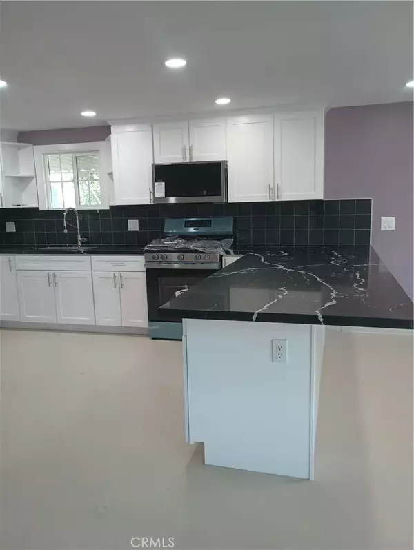 Rialto, CA 92376,350 S Willow #134