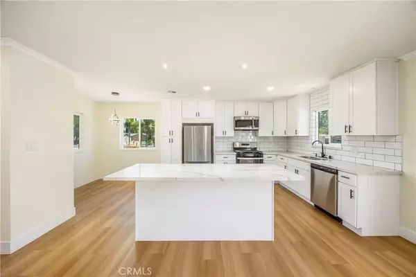 Rialto, CA 92376,19487 Chaparral Street