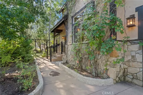 Lake Arrowhead, CA 92352,1034 Teakwood Drive
