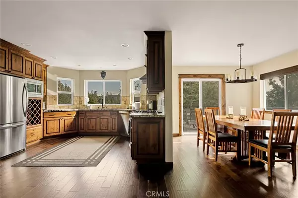 Lake Arrowhead, CA 92352,386 Rainier Road