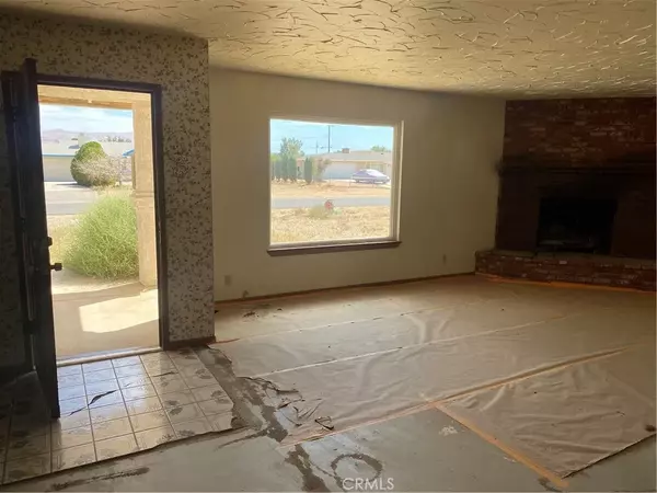 Apple Valley, CA 92308,22764 Powhatan Road