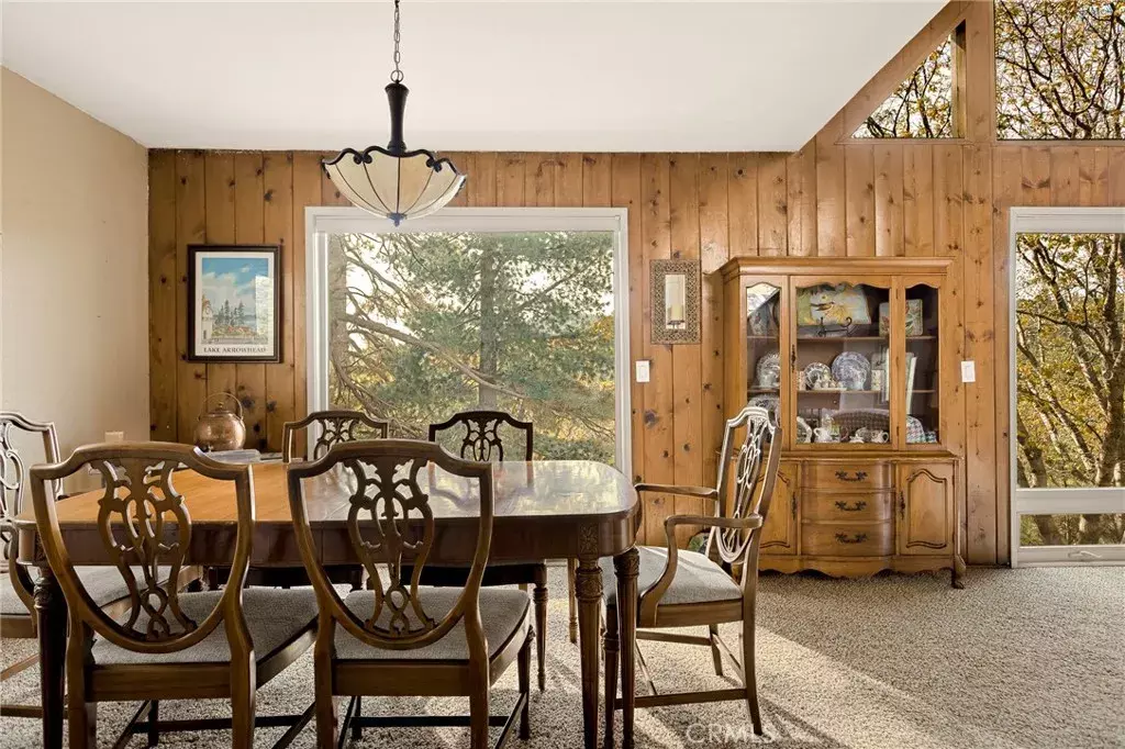 Lake Arrowhead, CA 92391,26495 Walnut Hills Drive