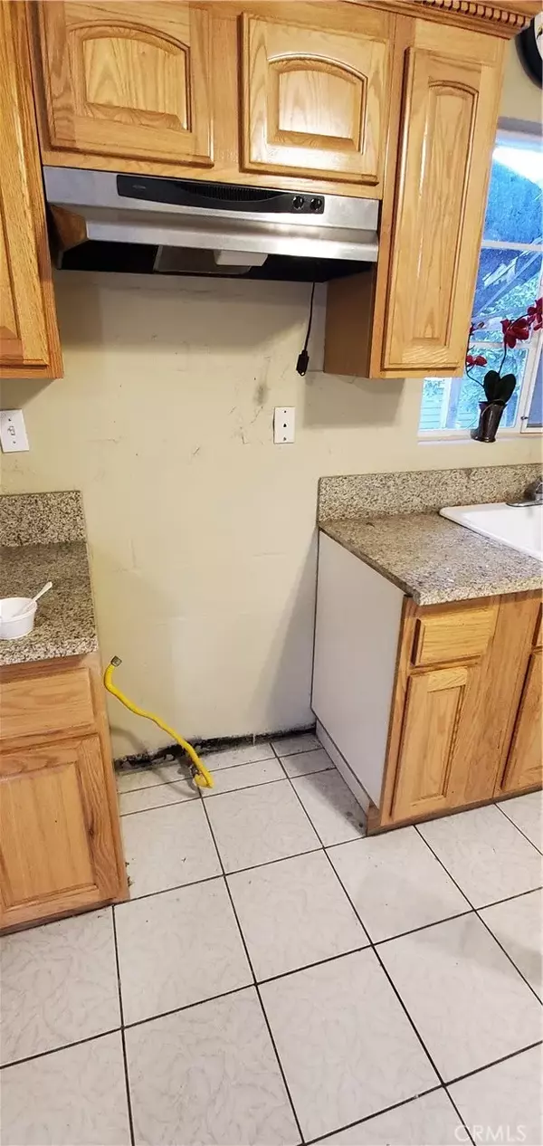 Corona, CA 92882,831 W 7th Street