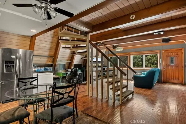 31140 Summit Drive, Running Springs, CA 92382