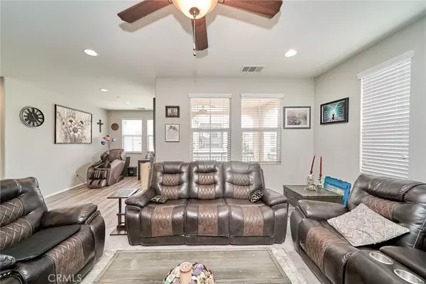 Fontana, CA 92336,16001 Chase Road #96