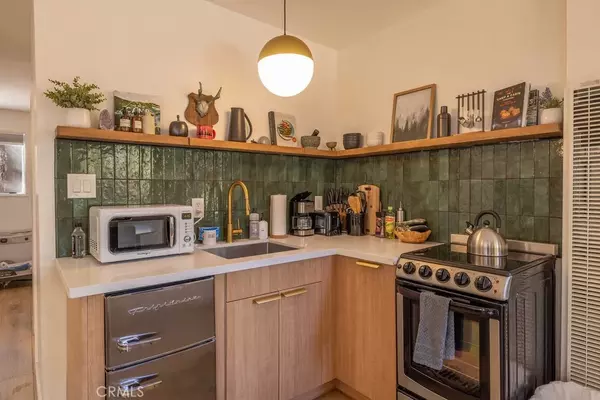 Sugarloaf, CA 92386,376 Riverside Avenue