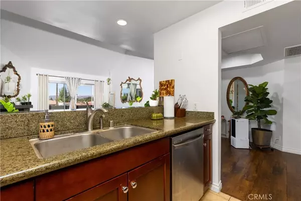 Winnetka, CA 91306,20253 Keswick St #326