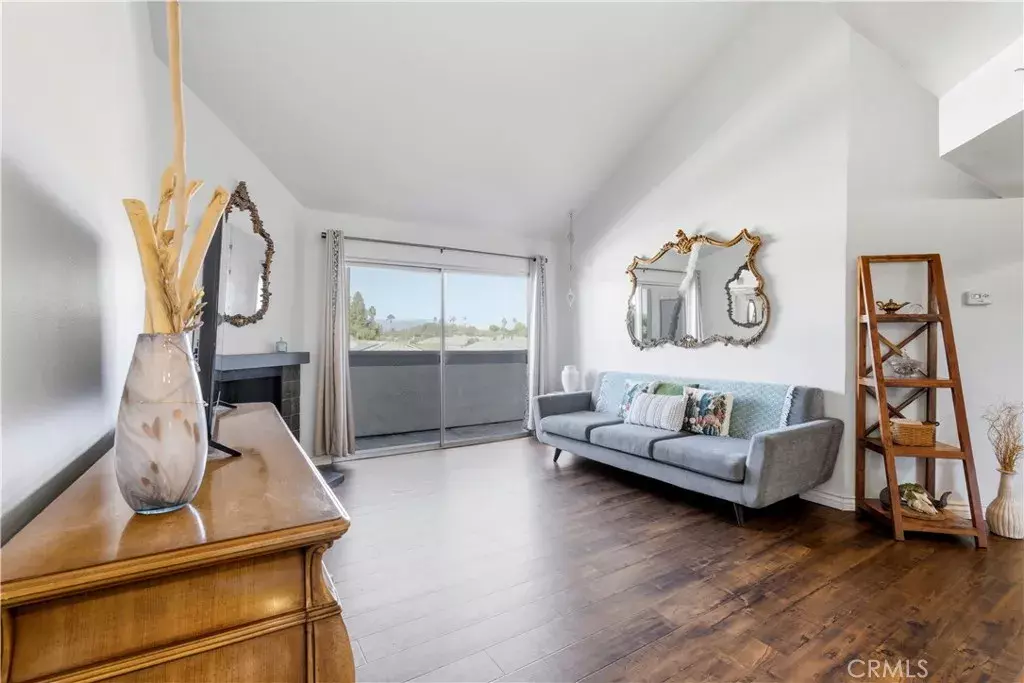 Winnetka, CA 91306,20253 Keswick St #326