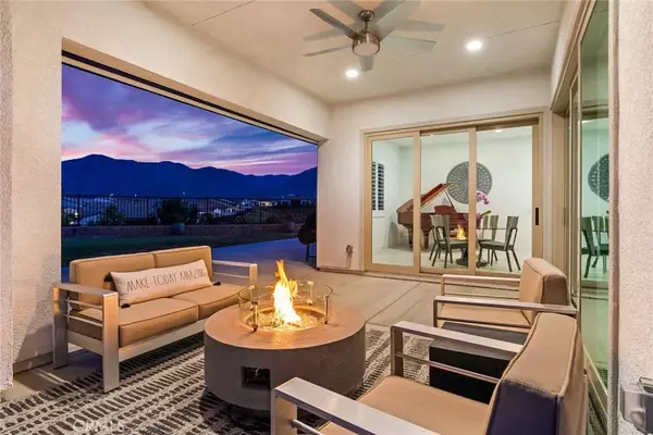 Corona, CA 92883,11565 Dovecoat Way