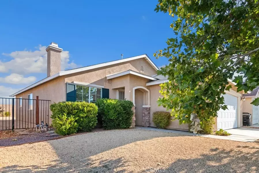 12050 Goldoak Court, Victorville, CA 92392