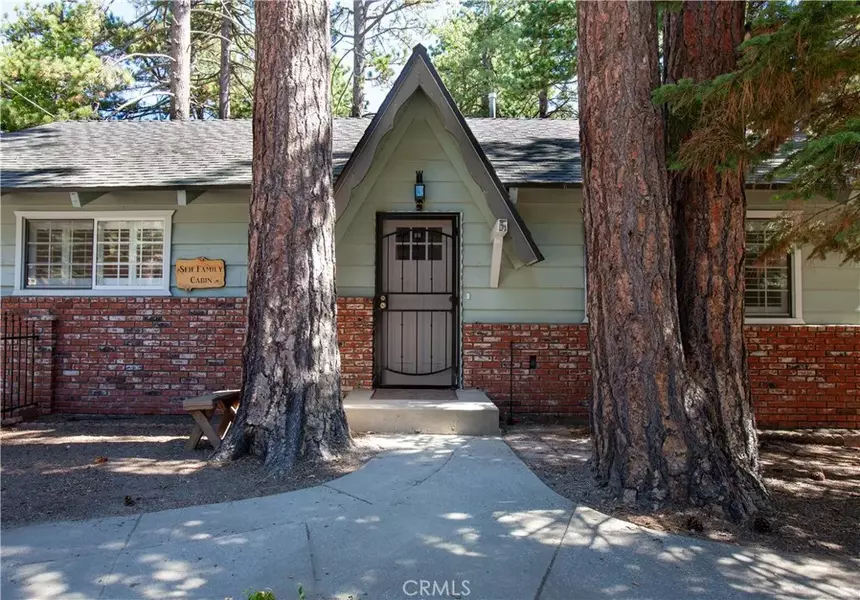 2359 Avian Way, Running Springs, CA 92382