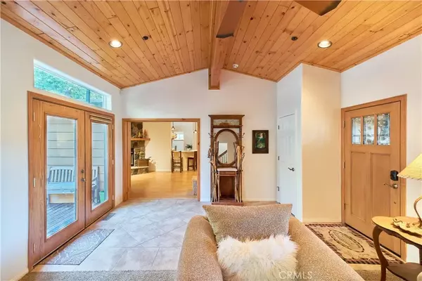 Big Bear Lake, CA 92315,39519 Lakeview Pines Road