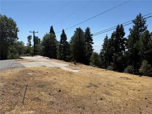 Running Springs, CA 92382,10 Winding