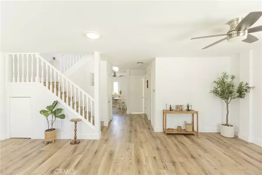 229 La Verne, Long Beach, CA 90803