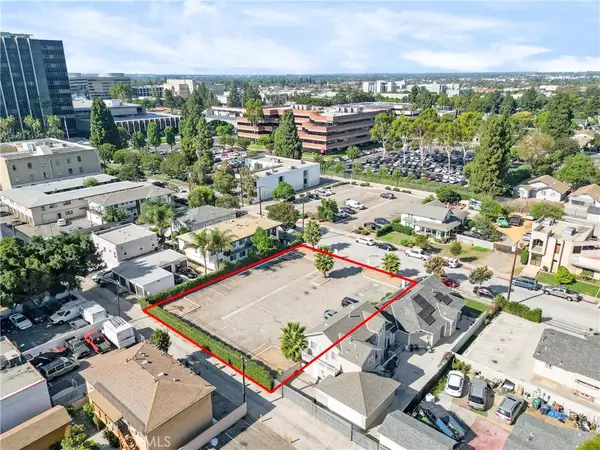 Santa Ana, CA 92701,835 N Patron