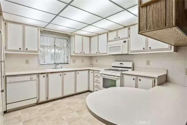 Fontana, CA 92335,8787 Locust #82