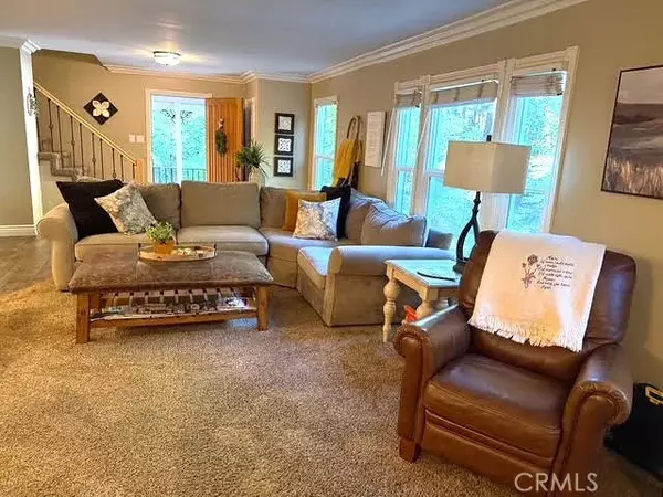 Lake Arrowhead, CA 92352,325 Cottage Grove