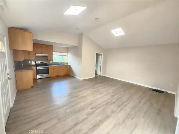 7856 Saint Clair #B, North Hollywood, CA 91605